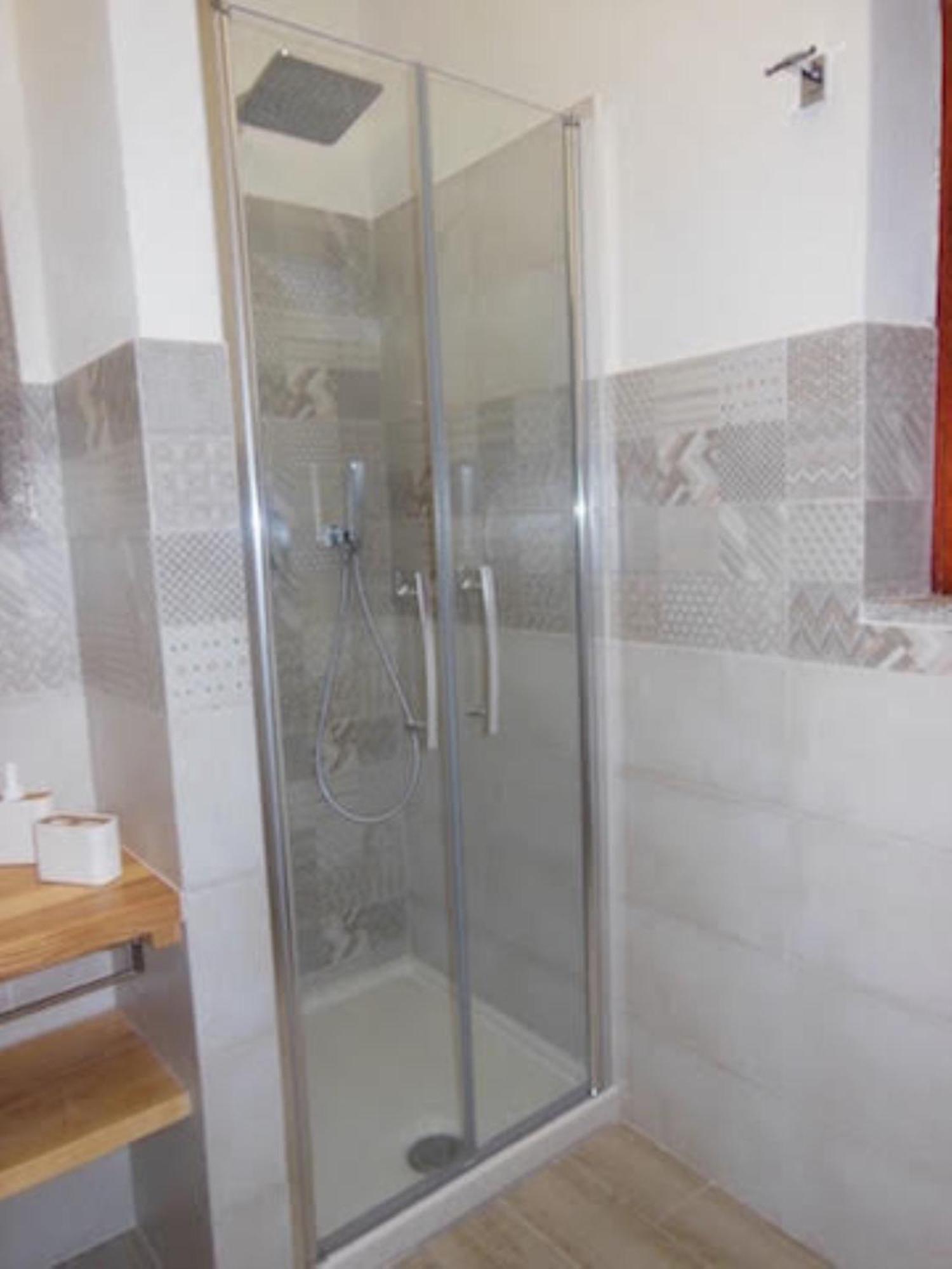סאן תאודורו Punto Zero Rooms מראה חיצוני תמונה