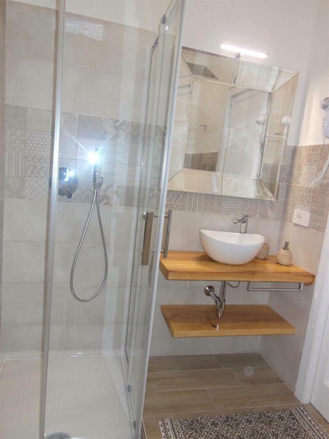 סאן תאודורו Punto Zero Rooms מראה חיצוני תמונה